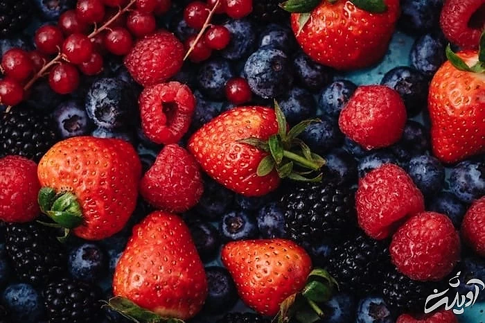 خوردن توت در کودکان